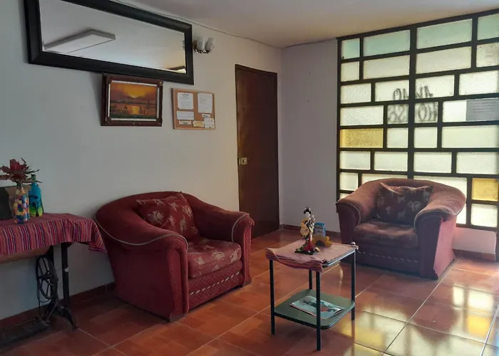 Akao House